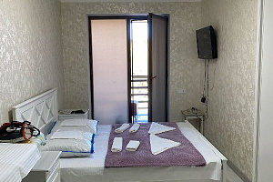 Квартиры Сухума у моря, 2х-комнатная Мельзавод 10 кв 21 у моря - фото