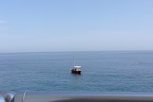 Частный сектор Крым на первой береговой линии, "До моря 9 метров" (эллинг) на первой береговой линии - снять