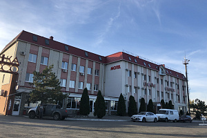 Гостиницы Саратова на трассе, "АвтоВертолет" мотель - фото