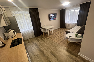 Гостиницы Перми рядом с аэропортом, 2х-комнатная Космонавтов 171А у аэропорта - цены