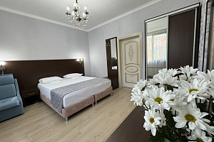 Гостиницы Краснодарского края с бассейном, "Хаус на Ферме" с бассейном