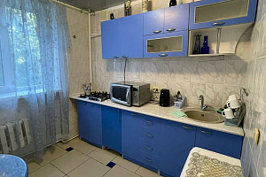 Снять жилье в Дивноморском, частный сектор посуточно в августе, "100 метров до моря" 2х-комнатная