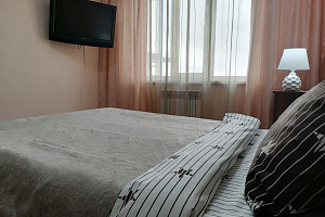 Гостиницы Абакана с сауной, 1-комнатня Маршала Жукова 17 с сауной - фото