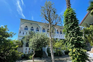 Отели Пицунды с аквапарком, "Бунгало" мини-отель с аквапарком - раннее бронирование