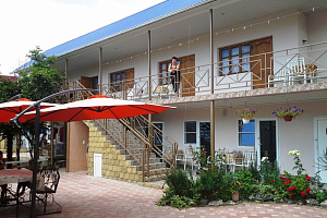 Гостиницы Гагры на первой береговой линии, "Анаида" на первой береговой линии