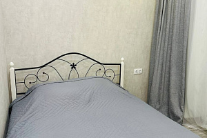 Гостиницы Тюмени рядом с ЖД вокзалом, "Раушана Абдуллина 6" 1-комнатная у ЖД вокзала - цены