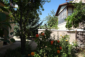 Гостевые дома Николаевки с бассейном, "У Татьяны" с бассейном - раннее бронирование