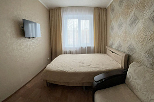 Гостиницы Нижнекамска на карте, "Комфортная светлая" 2х-комнатная на карте - раннее бронирование
