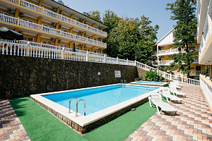 Отели Широкая Щель с бассейном, "Дубрава" бутик-отель с бассейном - забронировать номер