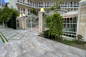 Отели Лазаревского с подогреваемым бассейном, "Семейный Отель Ибра" с подогреваемым бассейном