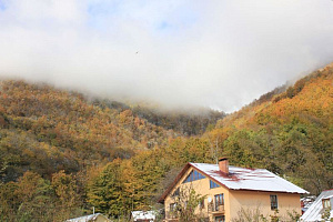 Дома Эсто-Садка с баней, "Снегири Village" гостиничный комплекс с баней