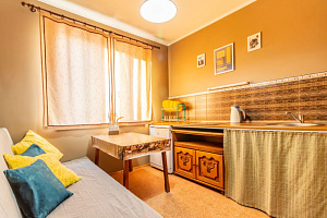 Гостиницы Челябинска с собственным пляжем, 1-комнатная Коммуны 80 с собственным пляжем - цены