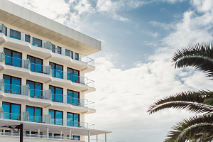 Отели Лоо рядом с пляжем, "Лучезарный Резорт 4*" апарт-отель рядом с пляжем - фото
