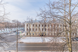 Шале в Санкт-Петербурге, 2х-комнатная Петровская 16/2 шале - фото