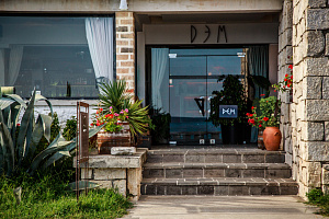 Отели Сухума с собственным пляжем, "Дэм" мини-отель с собственным пляжем - забронировать номер
