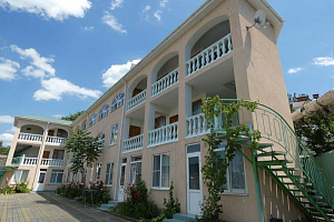 Гостевые дома Геленджика с балконом, "Дивноморье" с балконом