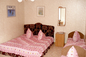 &quot;Цветочный&quot; гостевой дом в Учкуевке (Севастополь) фото 2