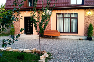 Дома Адыгеи с бассейном, "Тульский Пряник" с бассейном - фото