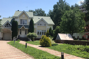 Дома Кисловодска в горах, "Вилла на Делегатской" в горах - фото