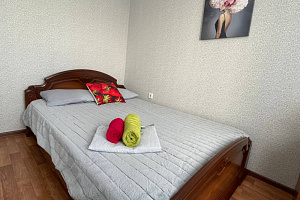 Квартиры Крымска на месяц, 2х-комнатная Надежды 1 на месяц - цены