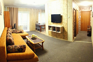 Квартиры Владивостока 2-комнатные, 2х-комнатная Пологая 62 2х-комнатная