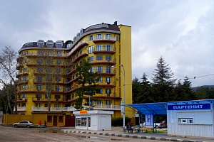 Отели Партенита рядом с пляжем, "Дельфин" апарт-отель рядом с пляжем - фото