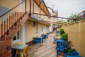 Гостевые дома Анапы с кухней в номере, "Ландыш" с кухней в номере - фото