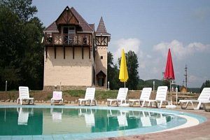 Базы отдыха Горячего Ключа с подогреваемым бассейном, "Царина поляна" с подогреваемым бассейном - фото