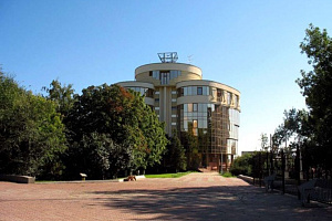 Гостиницы Саратова у парка, "ЖЕМЧУЖИНА" у парка - фото
