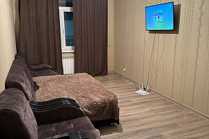 Отели Махачкалы с собственным пляжем, 2х-комнатная Магомета Гаджиева 73Б с собственным пляжем