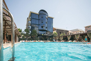 Отели Адлера с бассейном с морской водой, "Ekodom Adler 3*, hotels&SPA" с бассейном с морской водой