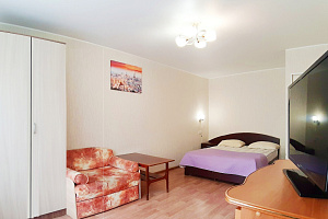 Гостиницы Челябинска с бассейном, "InnHome Apartments Цвилинга 53" 1-комнатная с бассейном