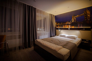 Квартиры Магнитогорска 3-комнатные, "Бизнес-холл Панорама" мини-отель 3х-комнатная - фото