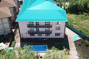 Гостевые дома Ольгинки с бассейном, "Фламинго" с бассейном - фото