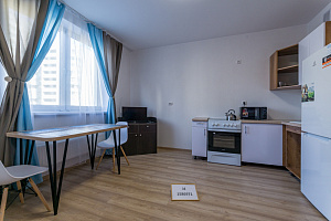 Квартиры Екатеринбурга на месяц, квартира-студия Крестинского 4 на месяц