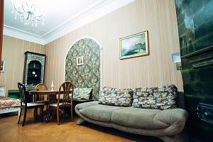 Хостелы Санкт-Петербурга недорого, "В Историческом Центре"-студия недорого - раннее бронирование