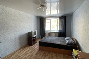 Дома Уфы с баней, 1-комнатная Джалиля Киекбаева 4 с баней - фото
