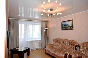 Гостиницы Тюмени красивые, 2-х комнатная 50 лет Октября 70 красивые