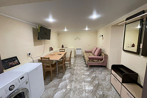 Квартиры Кисловодска 3-комнатные, 2х-комнатная Шаумяна 3 3х-комнатная