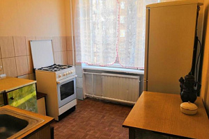 1-комнатная квартира Черкасова 12