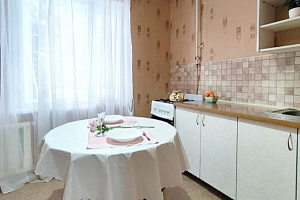 Гостиницы Чебоксар все включено, "Версаль апартментс на Шумилова 37" 2х-комнатная все включено - раннее бронирование