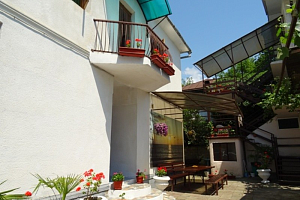 Отели Сухума с подогреваемым бассейном, "Виола" с подогреваемым бассейном - цены