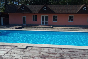 Гостиницы Апшеронска с бассейном, "Комарово клуб" с бассейном - фото