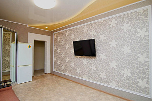 Гостиницы Челябинска с собственным пляжем, 2х-комнатная Вагнера 76 с собственным пляжем