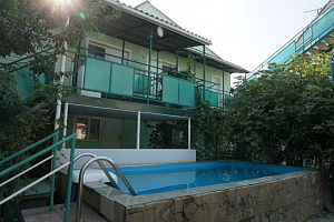Гостевые дома Приморского с бассейном, "Бусина" с бассейном