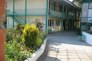 Отели Архипо-Осиповки рядом с пляжем, "Скала" гостиничный комплекс рядом с пляжем - забронировать номер