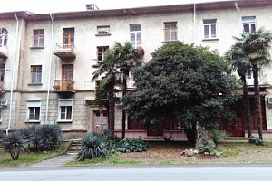Отдых в Абхазии без предоплаты, комната в 3х-комнатной квартире Ардзинба 26 без предоплаты - фото