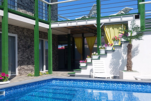Комнаты Анапы с бассейном, "Korban house" с бассейном