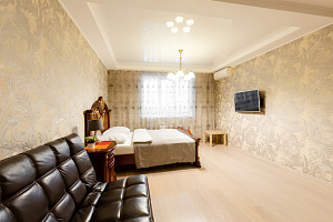 Гостиницы Самары красивые, 1-комнатная Революционная 4 красивые - цены