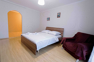 Гостиницы Тюмени с термальными источниками, 2х-комнатная Пермякова 69к2 с термальными источниками - забронировать номер